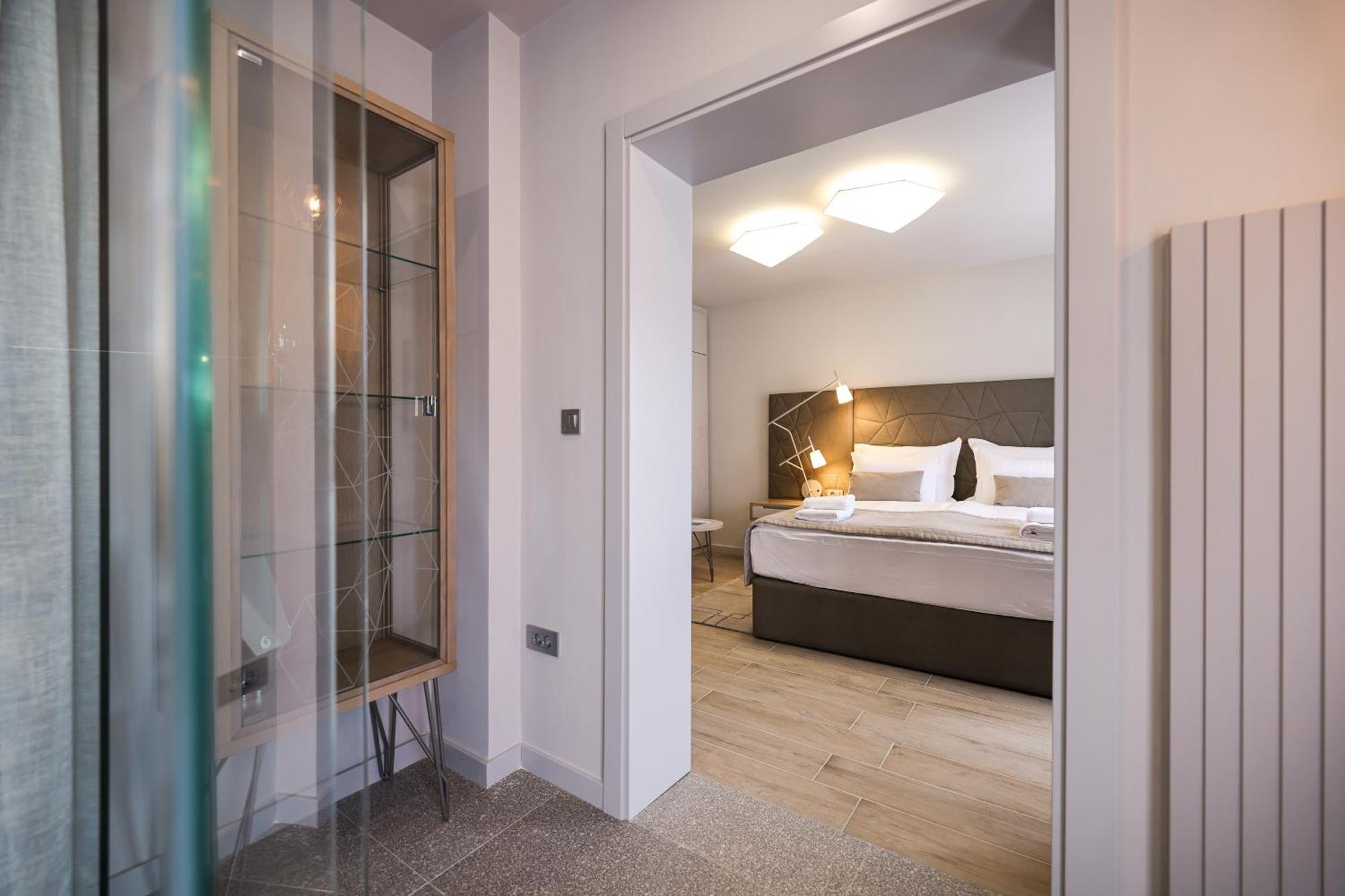 Ferienwohnung Arsenal Lofts Zadar Zimmer foto