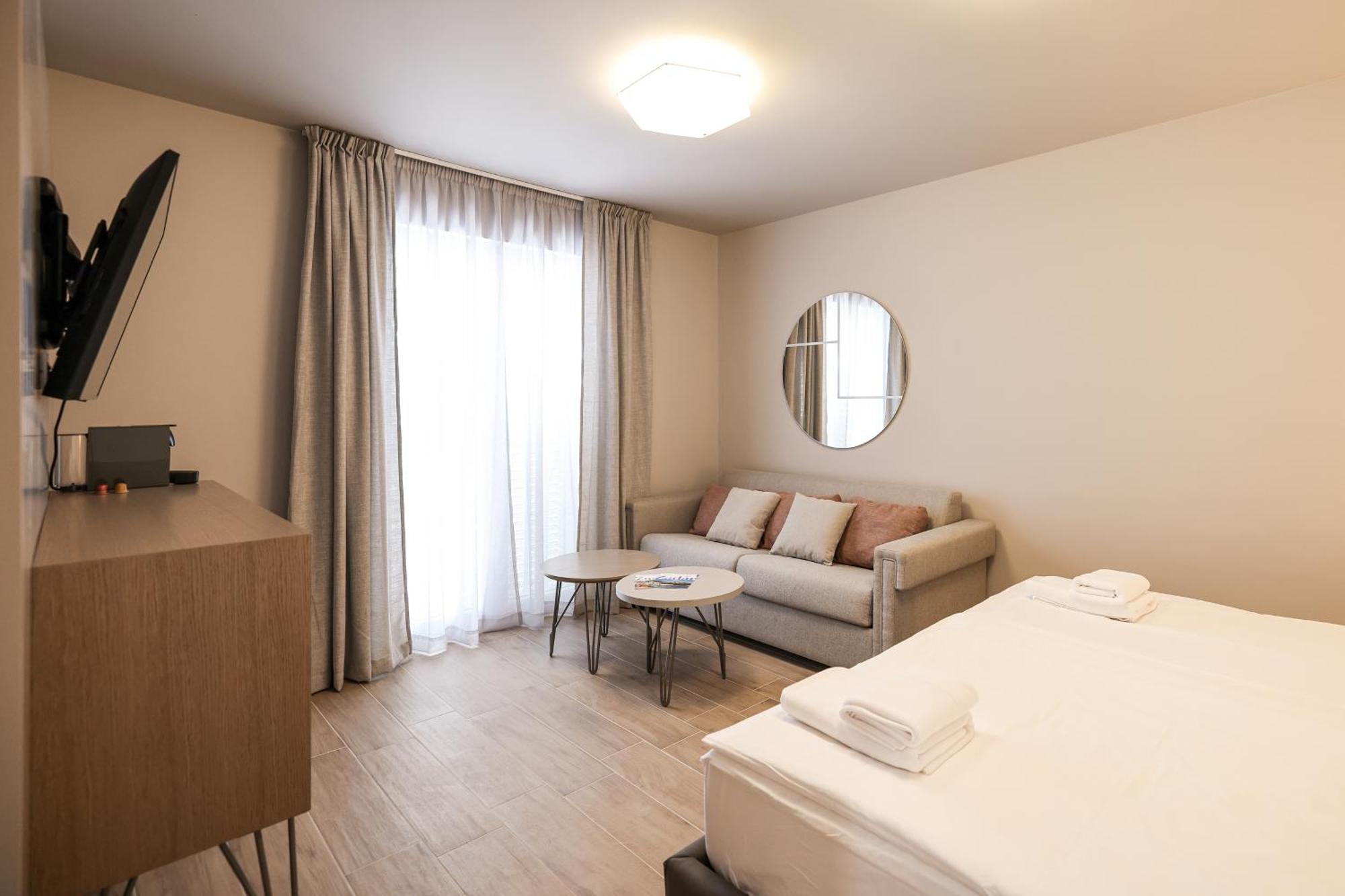 Ferienwohnung Arsenal Lofts Zadar Zimmer foto